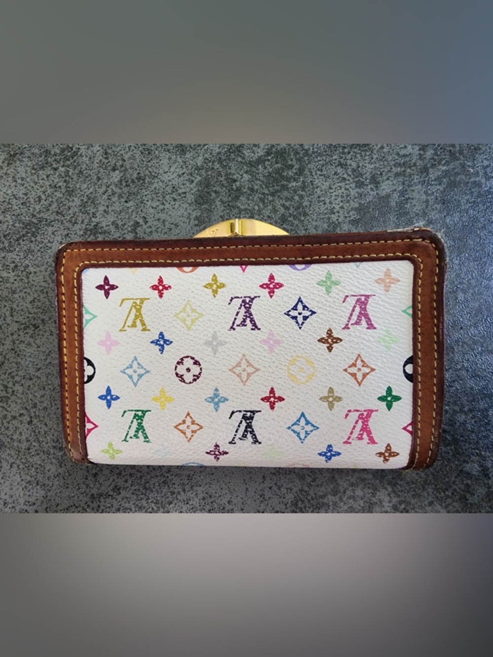 Louis Vuitton White Murakami Momogram Kiss Lock Wallet